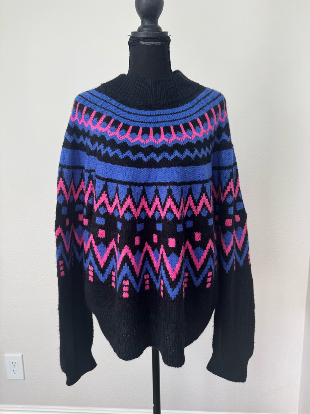 VIGI Black Blue Pink Fair Isle Geometric Sweater Size M